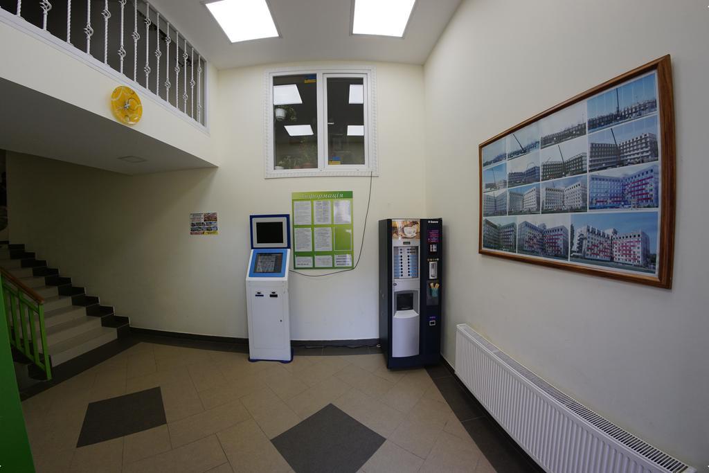 54A Tselinogradskaia Str At Alekseevka Underground Charkiw Exterior foto